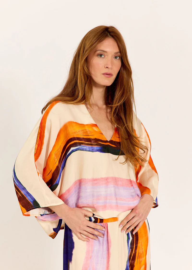 Lauren Vidal- Printed Poncho Top Tova Apricot- Orange - Image 3