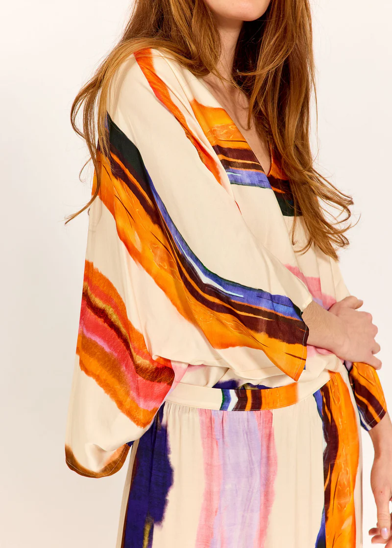 Lauren Vidal- Printed Poncho Top Tova Apricot- Orange - Image 6