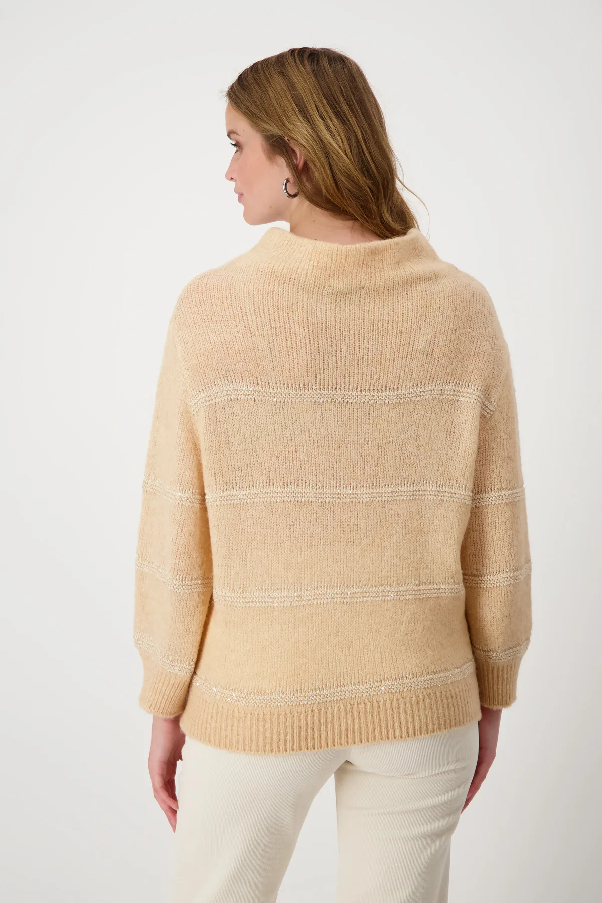 Monari- Stand- Up  Collar - Image 5