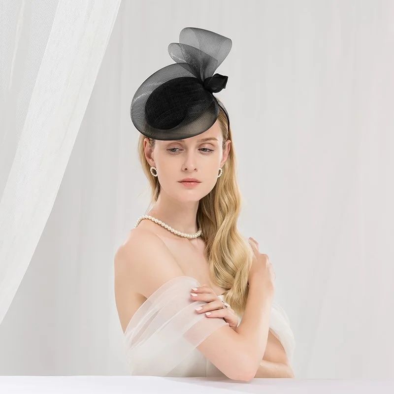 Fascinator- 100% Flax and Mush Fascinator for wedding or racing in Red and Cream White - Image 4