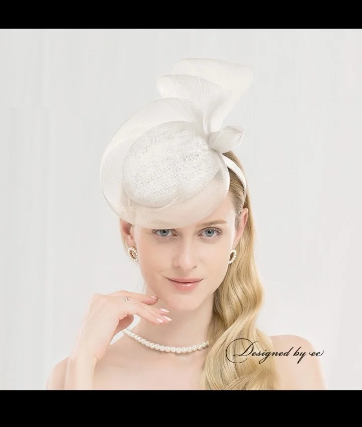 Fascinator- 100% Flax and Mush Fascinator for wedding or racing in Red and Cream White - Image 2