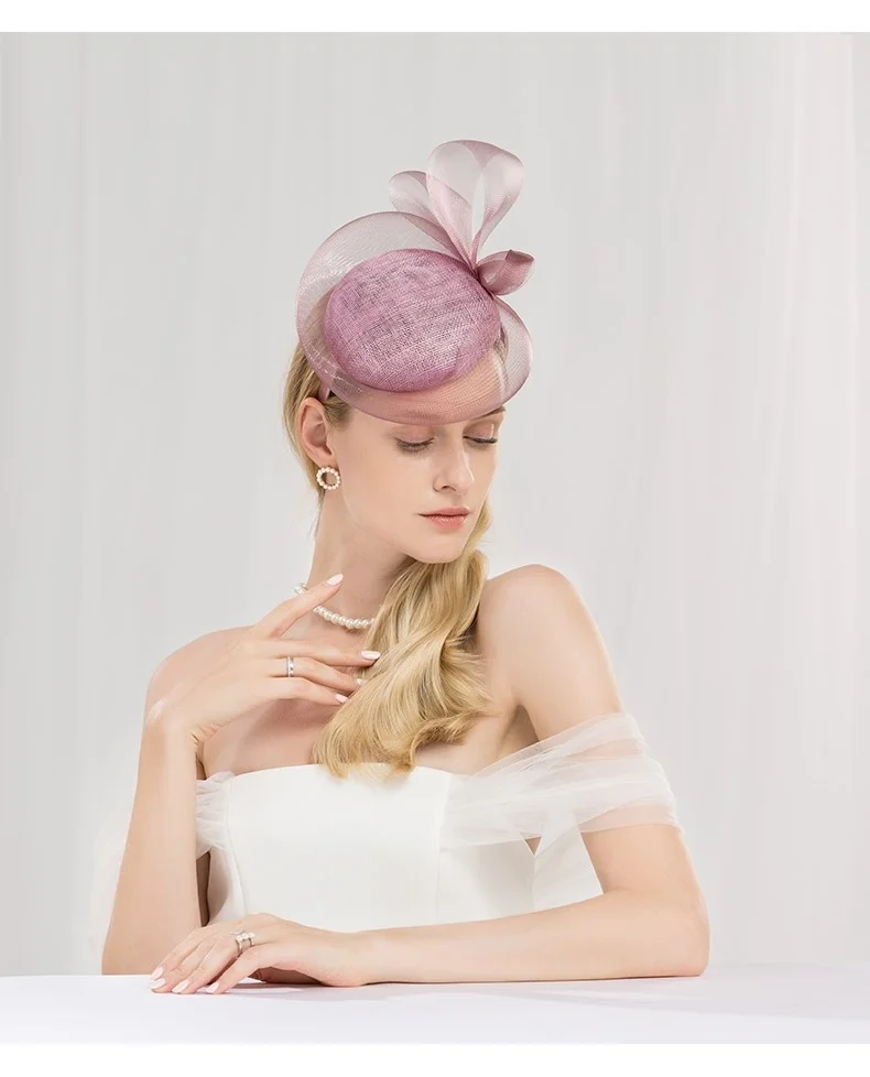 Fascinator- 100% Flax and Mush Fascinator for wedding or racing in Red and Cream White - Image 3